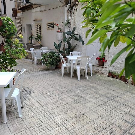 B&B Le Lumie "Il Cortiletto Del Centro" Agrigento Kültér fotó