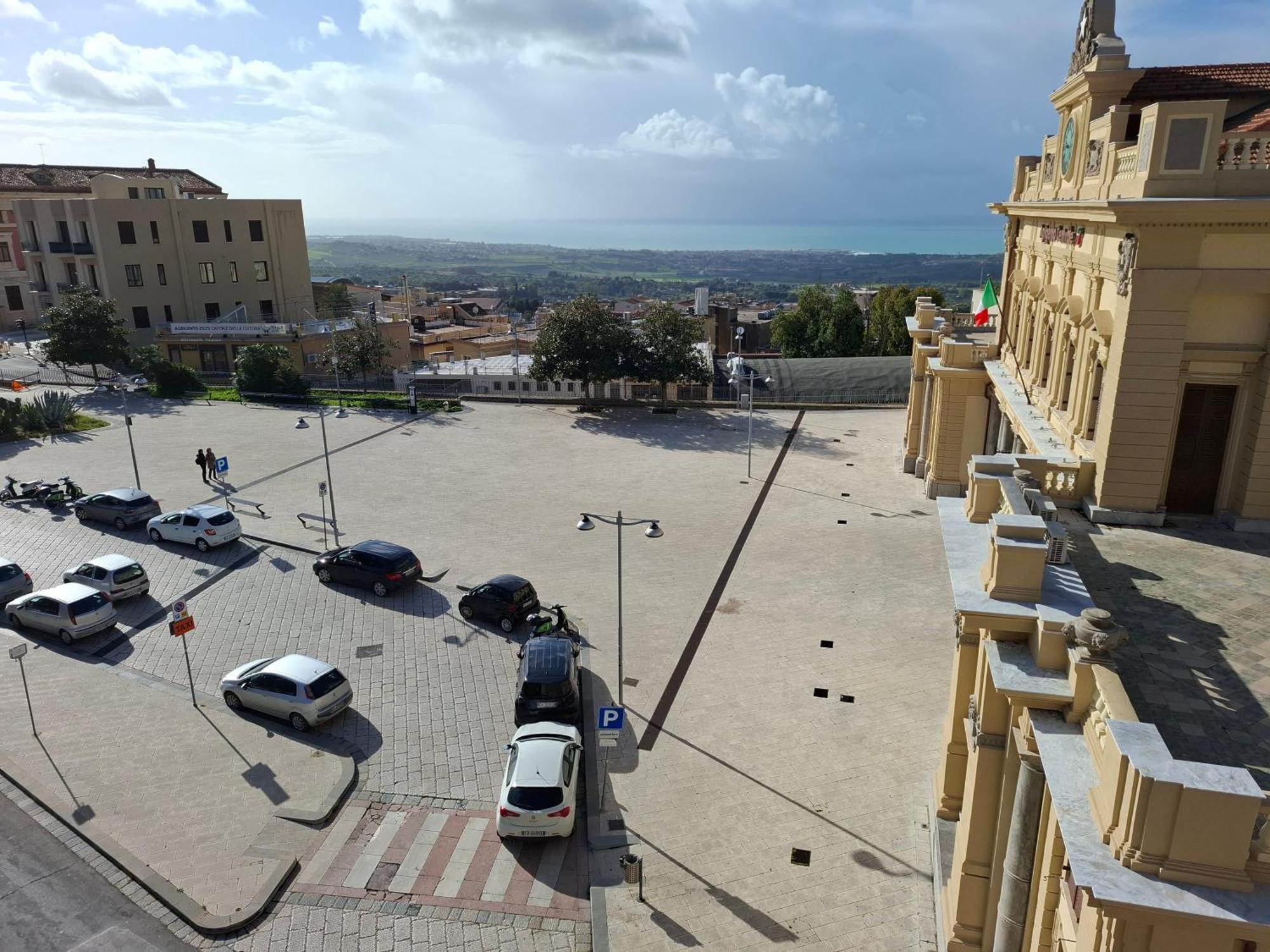 B&B Le Lumie "Il Cortiletto Del Centro" Agrigento Kültér fotó