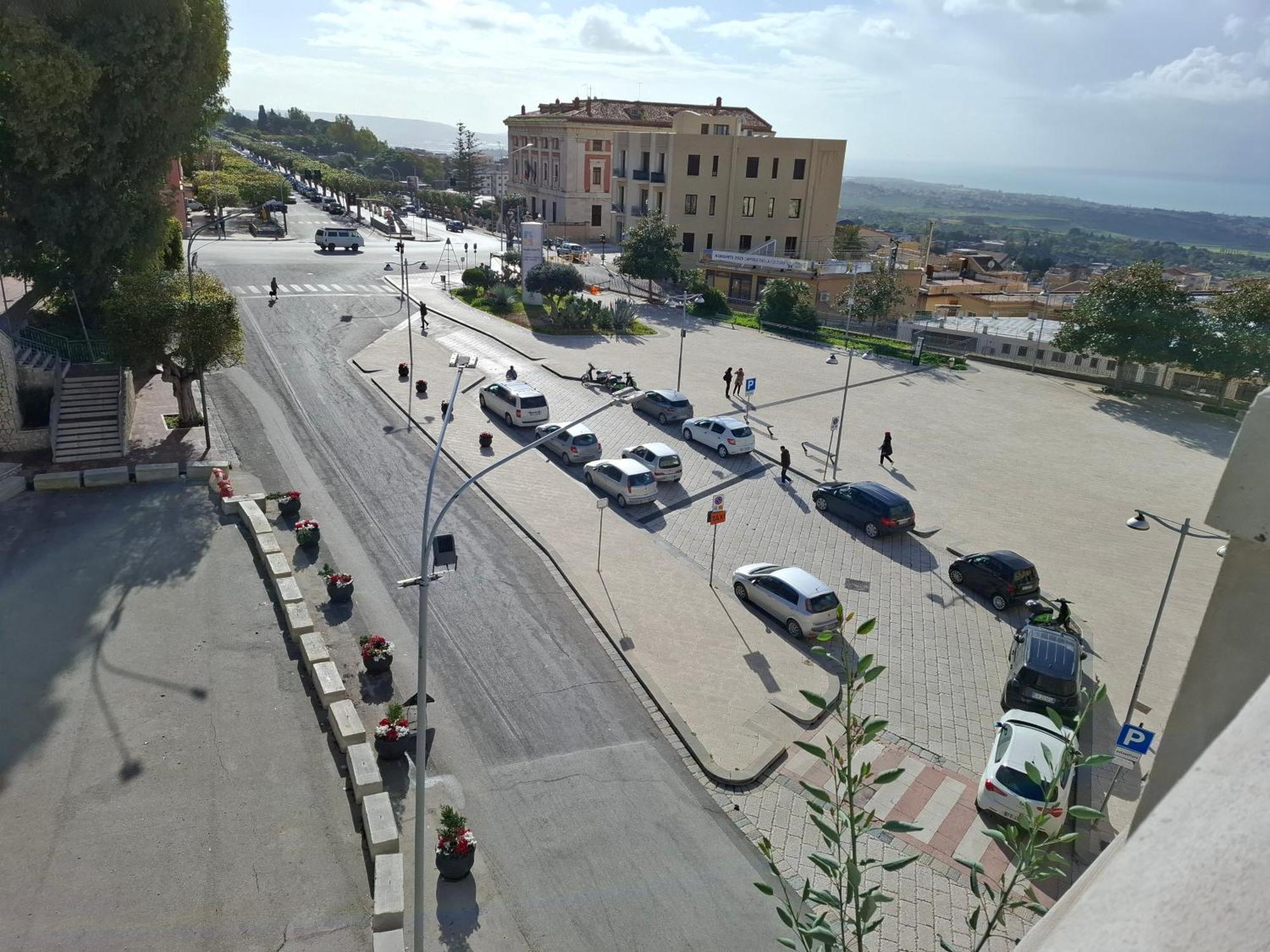 B&B Le Lumie "Il Cortiletto Del Centro" Agrigento Kültér fotó