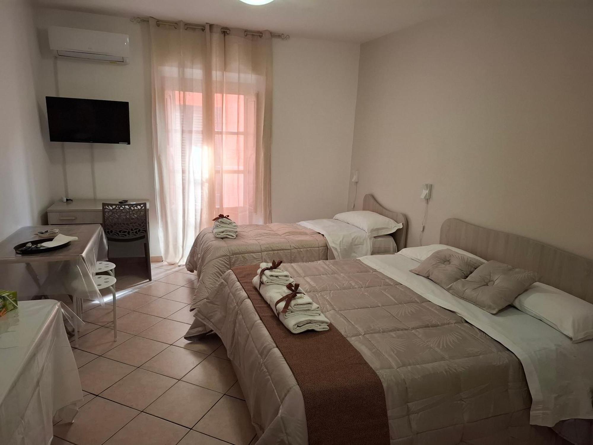 B&B Le Lumie "Il Cortiletto Del Centro" Agrigento Kültér fotó