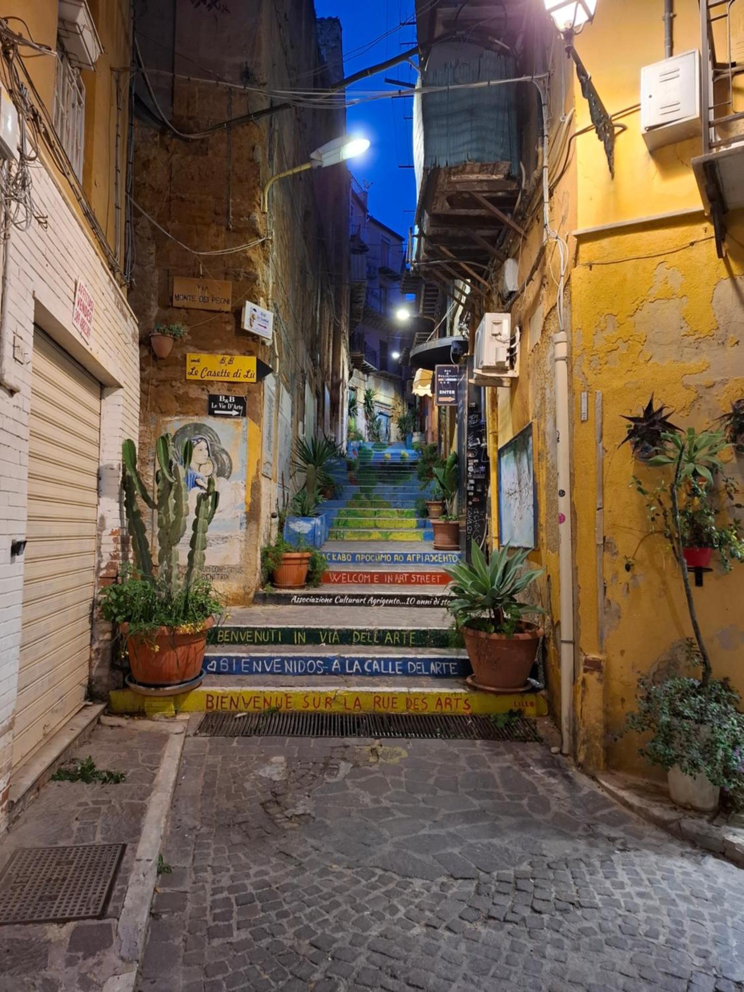 B&B Le Lumie "Il Cortiletto Del Centro" Agrigento Kültér fotó