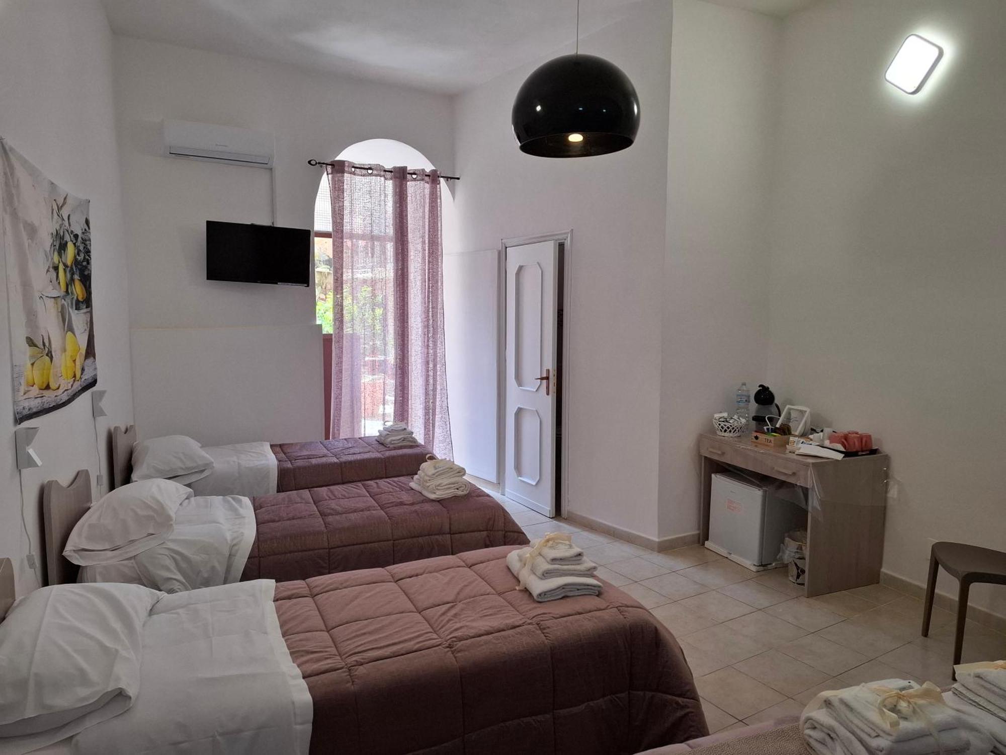 B&B Le Lumie "Il Cortiletto Del Centro" Agrigento Kültér fotó