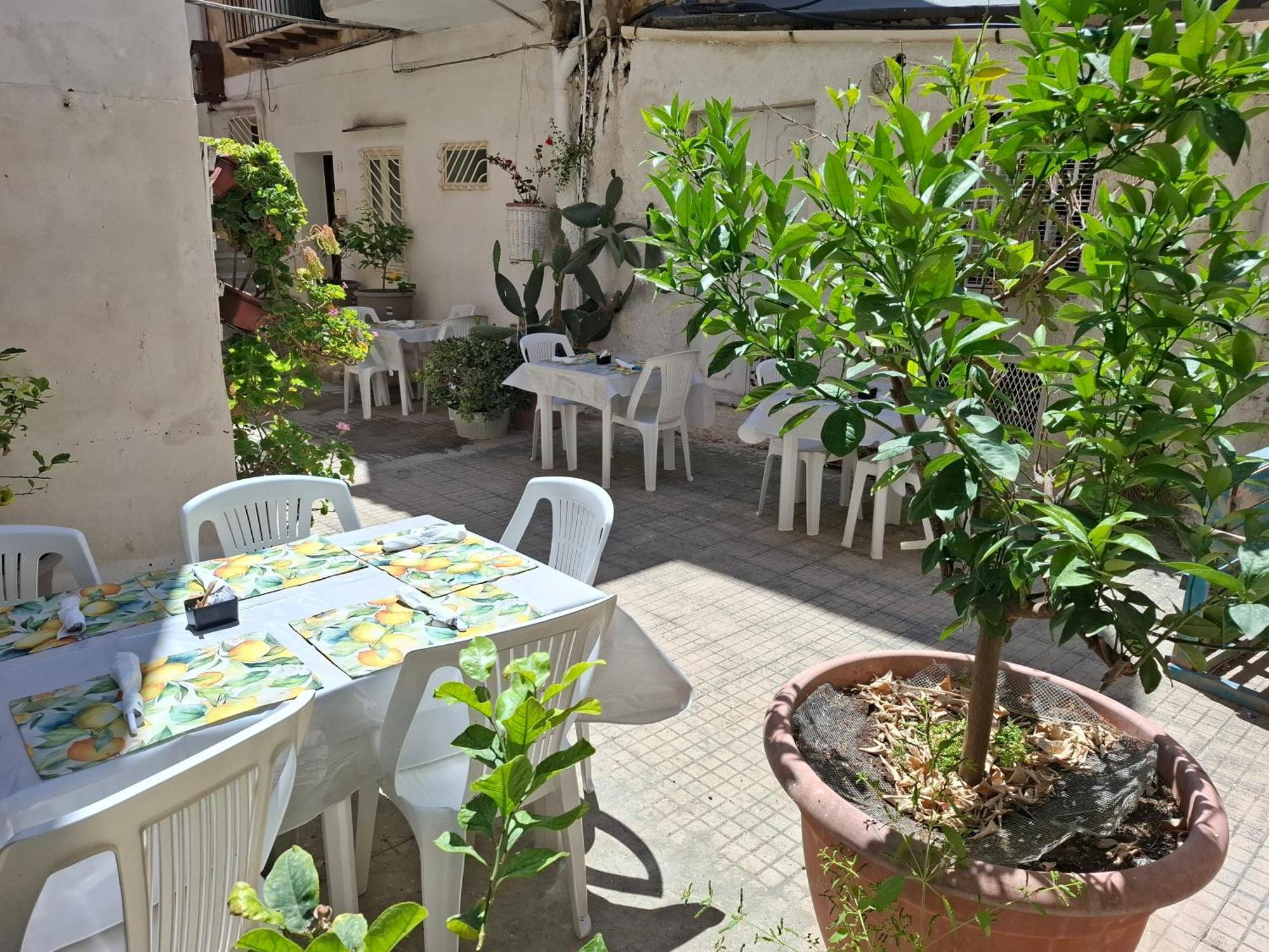 B&B Le Lumie "Il Cortiletto Del Centro" Agrigento Kültér fotó